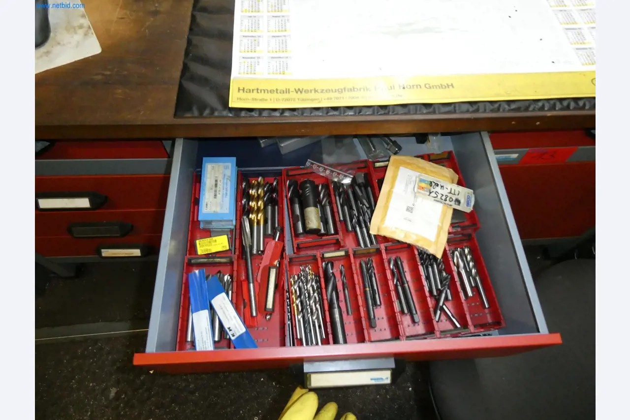 Machines op het gebied van CNC-productie en machinebouw-9