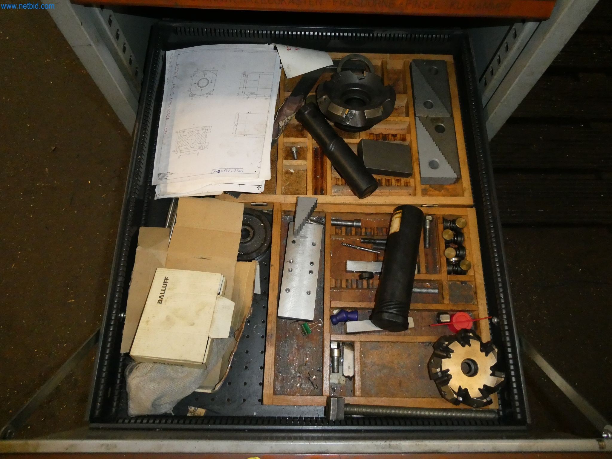 Maszyny z zakresu produkcji CNC i inżynierii mechanicznej-13