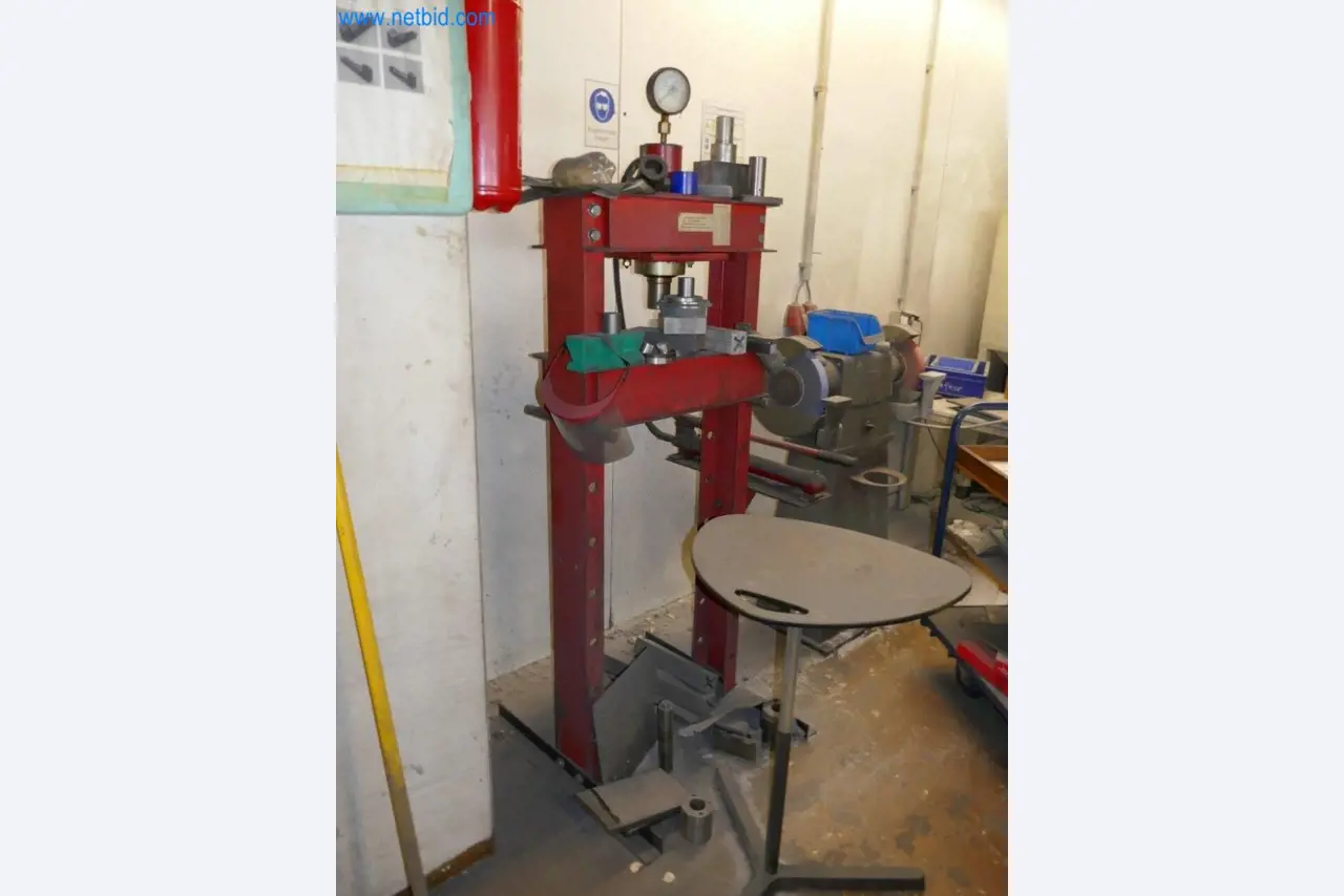 Máquinas del ámbito de la fabricación CNC y la ingeniería mecánica-2