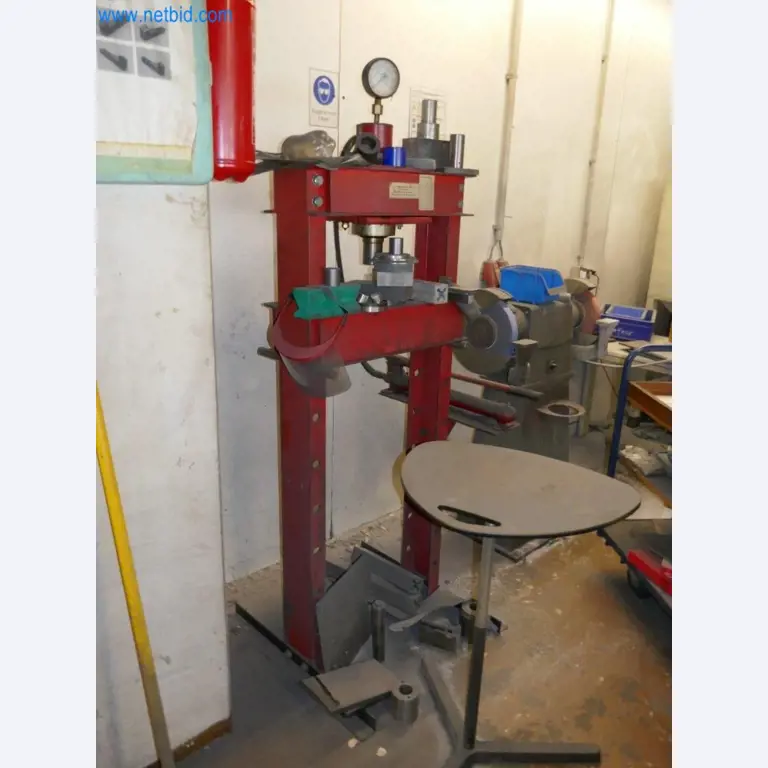 Máquinas del ámbito de la fabricación CNC y la ingeniería mecánica-2