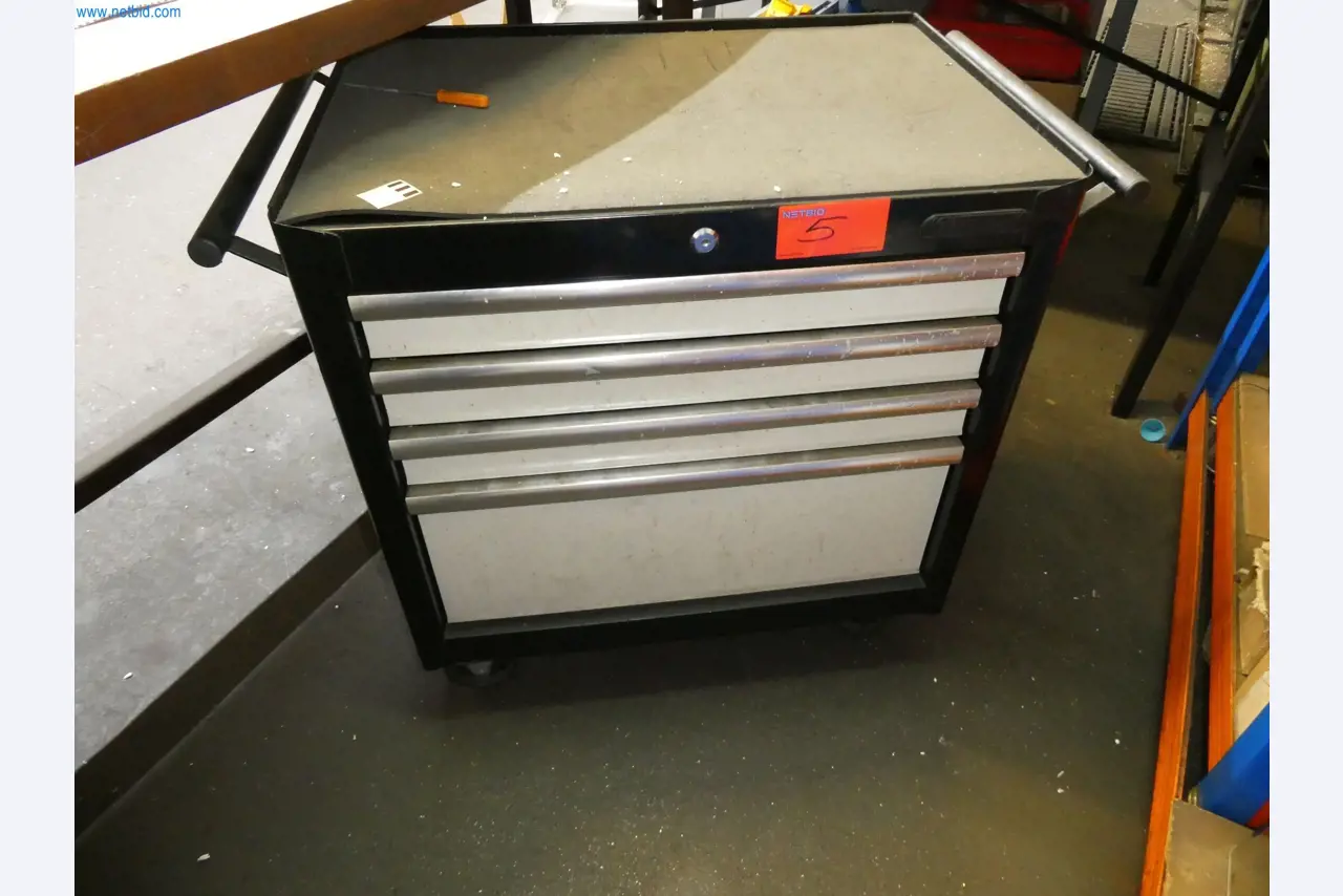 Machines op het gebied van CNC-productie en machinebouw-1