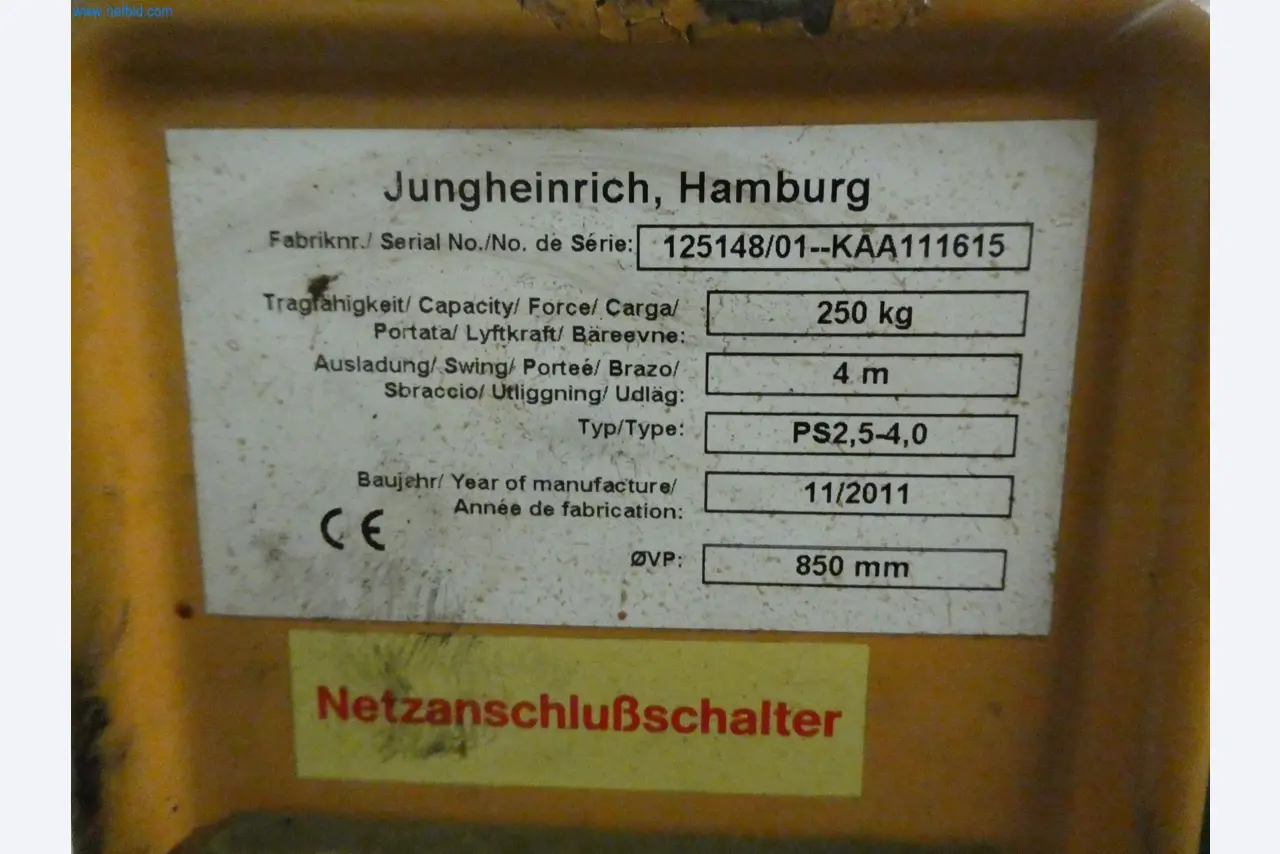 Stroje z oblasti CNC výroby a strojírenství-4