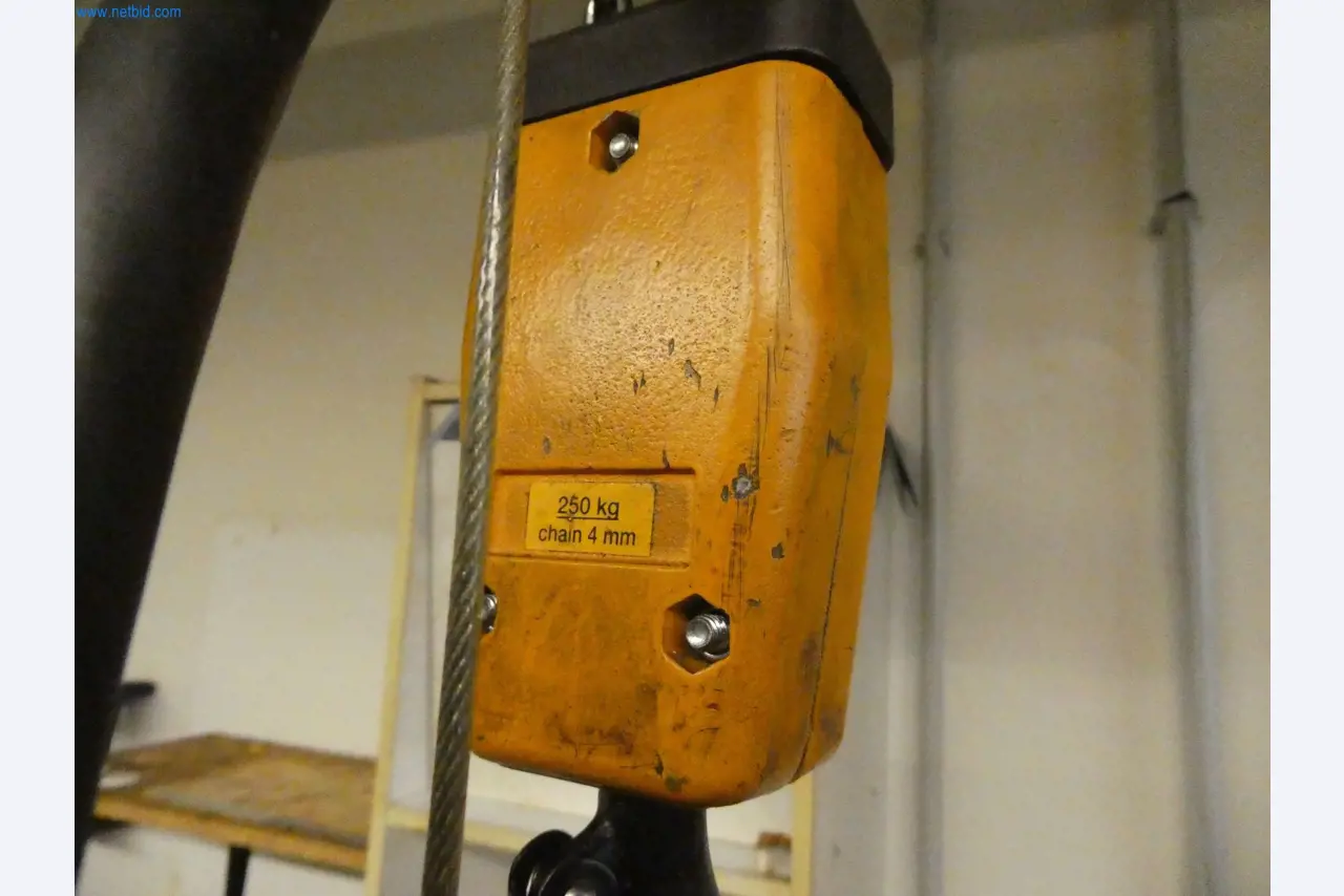 Stroje z oblasti CNC výroby a strojírenství-7