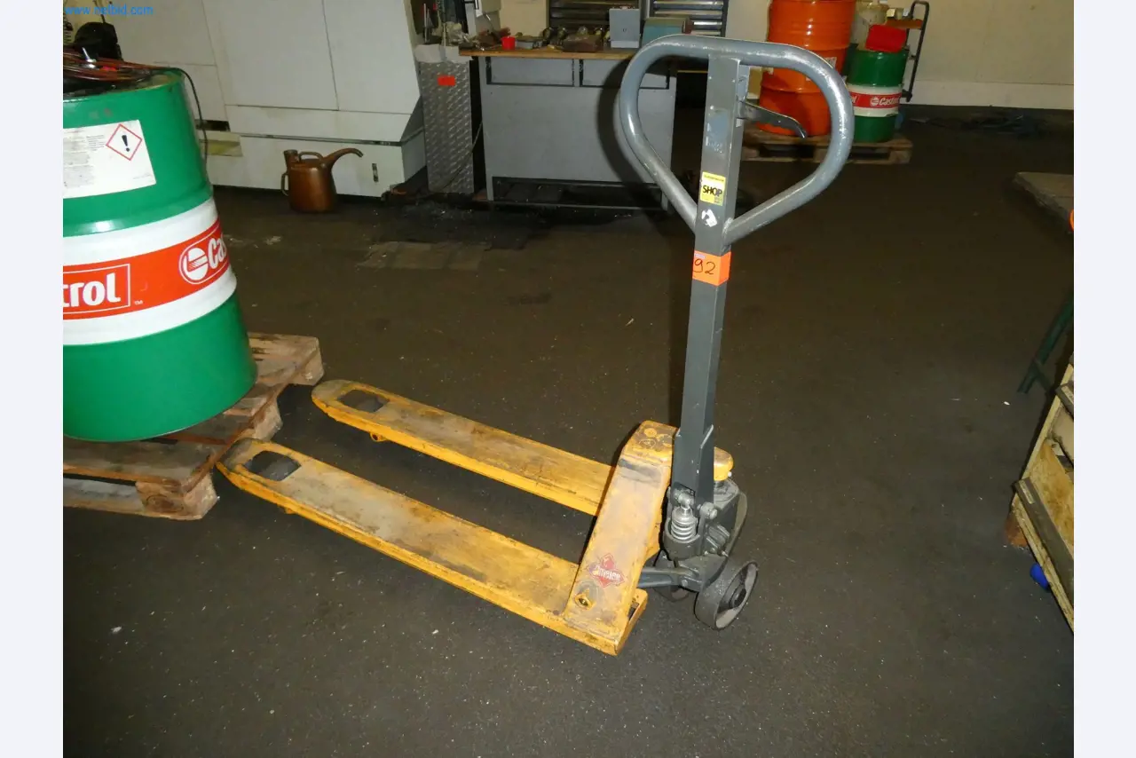 Máquinas del ámbito de la fabricación CNC y la ingeniería mecánica-1