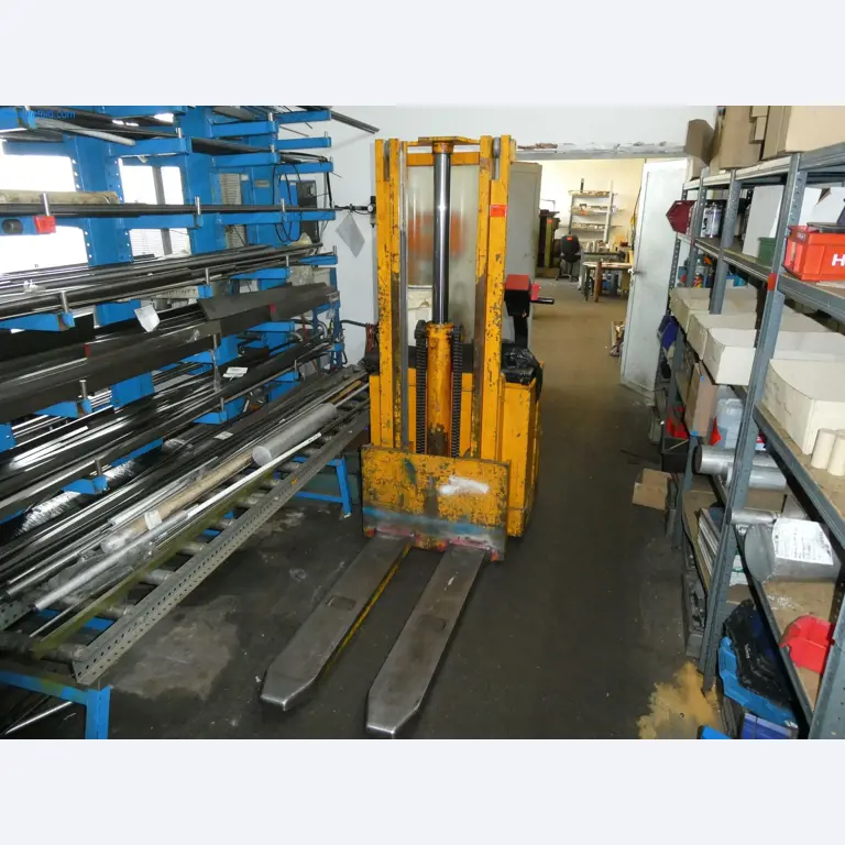 Stroje z oblasti CNC výroby a strojírenství-3