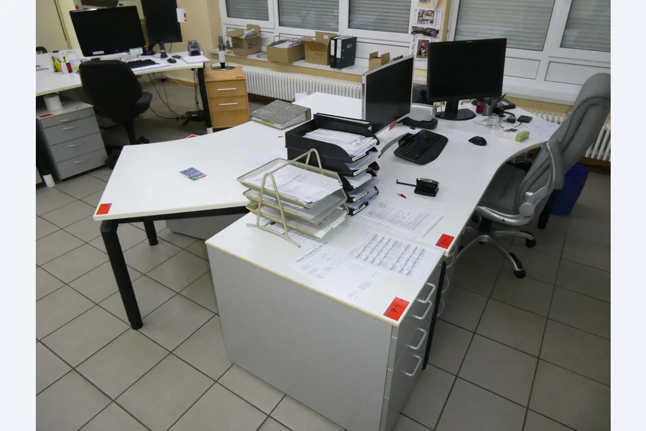 Máquinas del ámbito de la fabricación CNC y la ingeniería mecánica-7