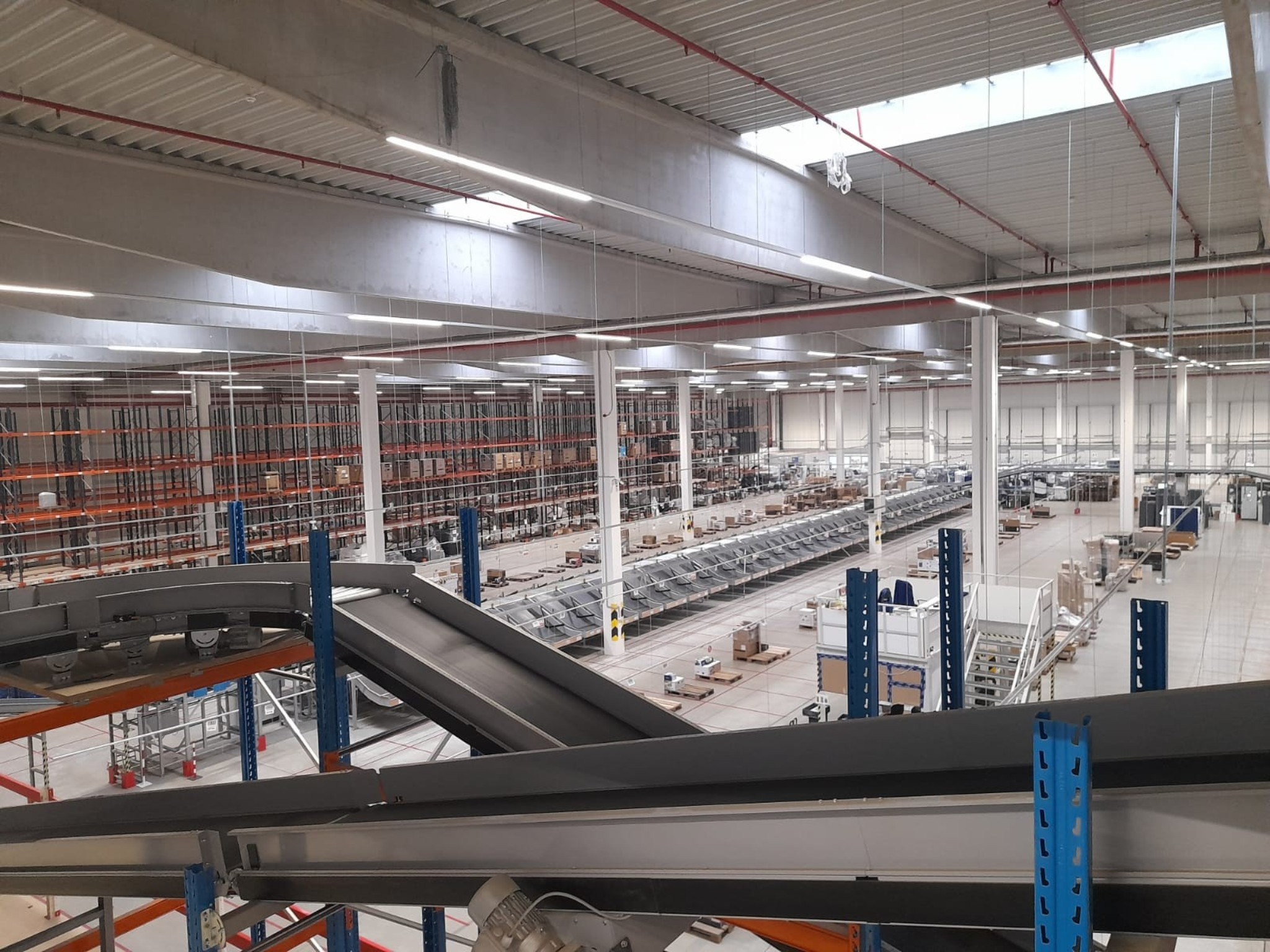 Dopravníková linka pro velkoobjemový výdej balíku-13