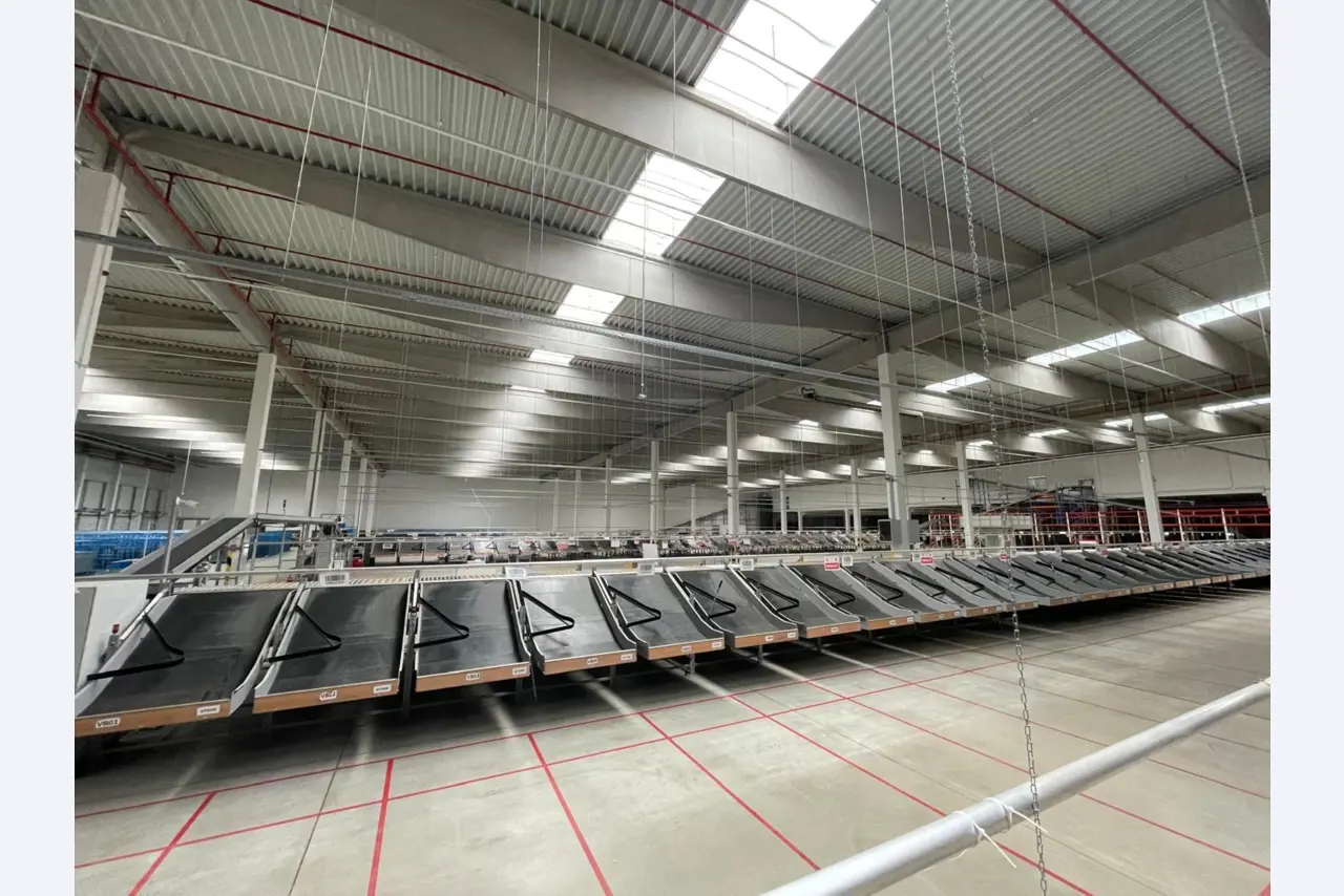 Modulare Förderstrecken, Regalsysteme, Transportförderer, Gabelstapler-1