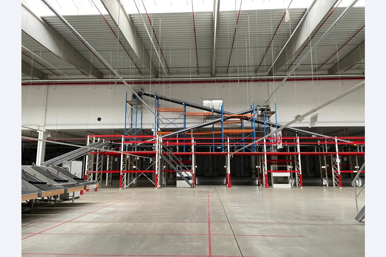 Modulare Förderstrecken, Regalsysteme, Transportförderer, Gabelstapler-5