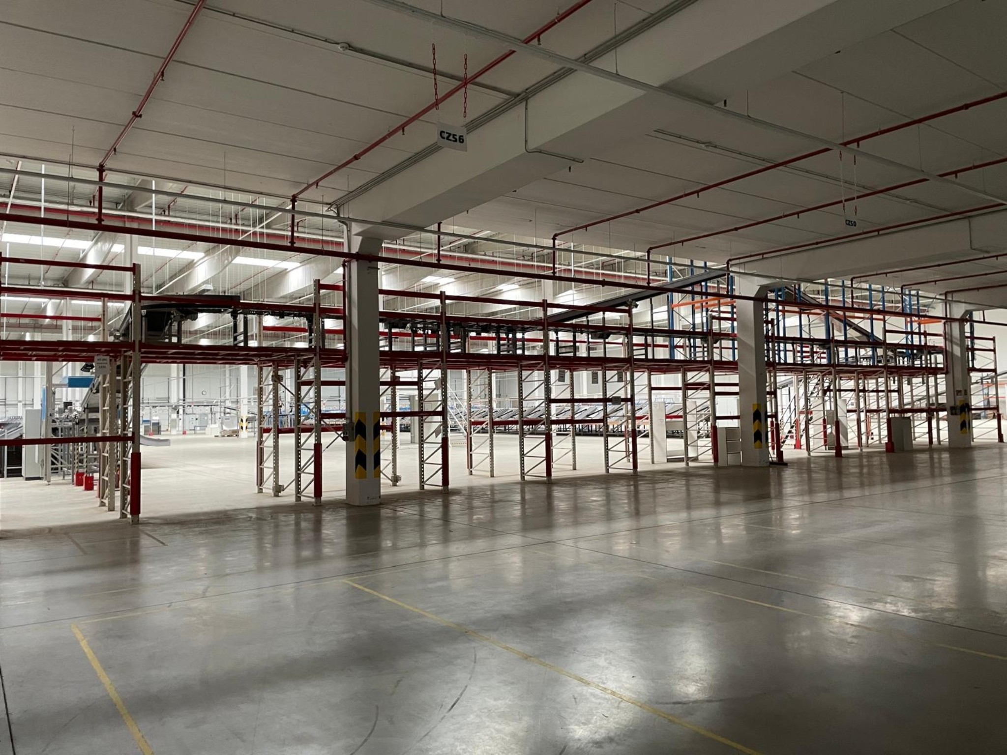 Dopravníková linka pro velkoobjemový výdej balíku-8