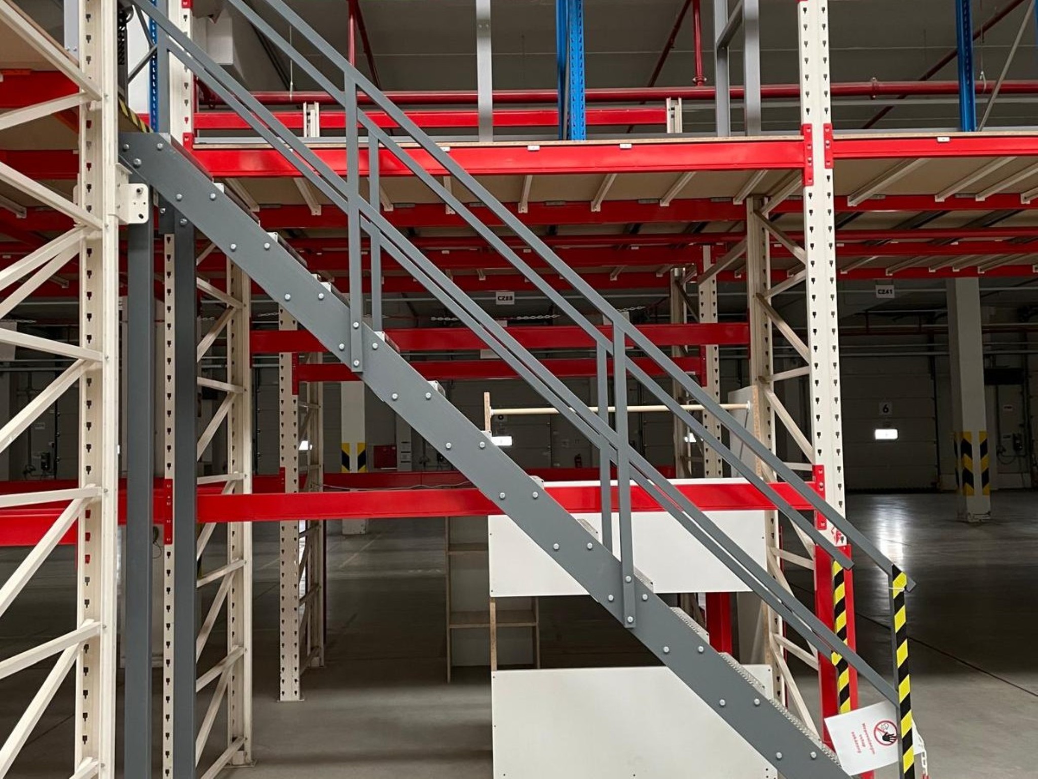 Dopravníková linka pro velkoobjemový výdej balíku-10