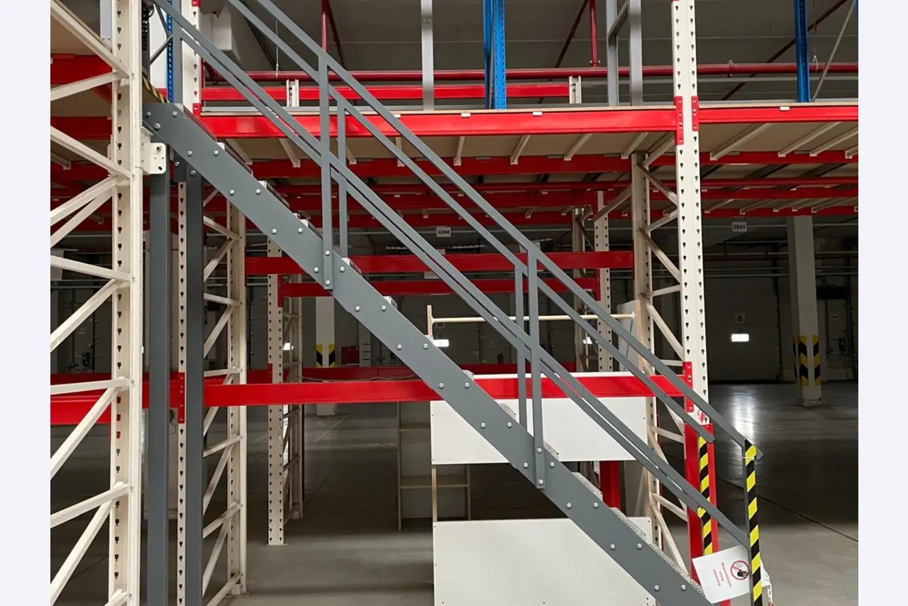 Dopravníkovou dráhu modulární, regálové systémy, transportní manipulacní prepravníky, vysokozdvižné vozíky-10