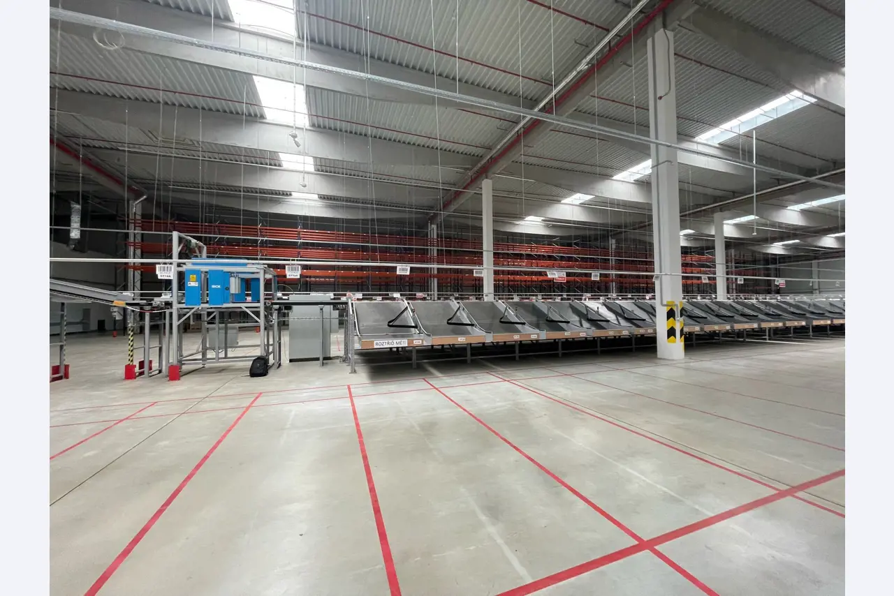 Dopravníkovou dráhu modulární, regálové systémy, transportní manipulacní prepravníky, vysokozdvižné vozíky-1