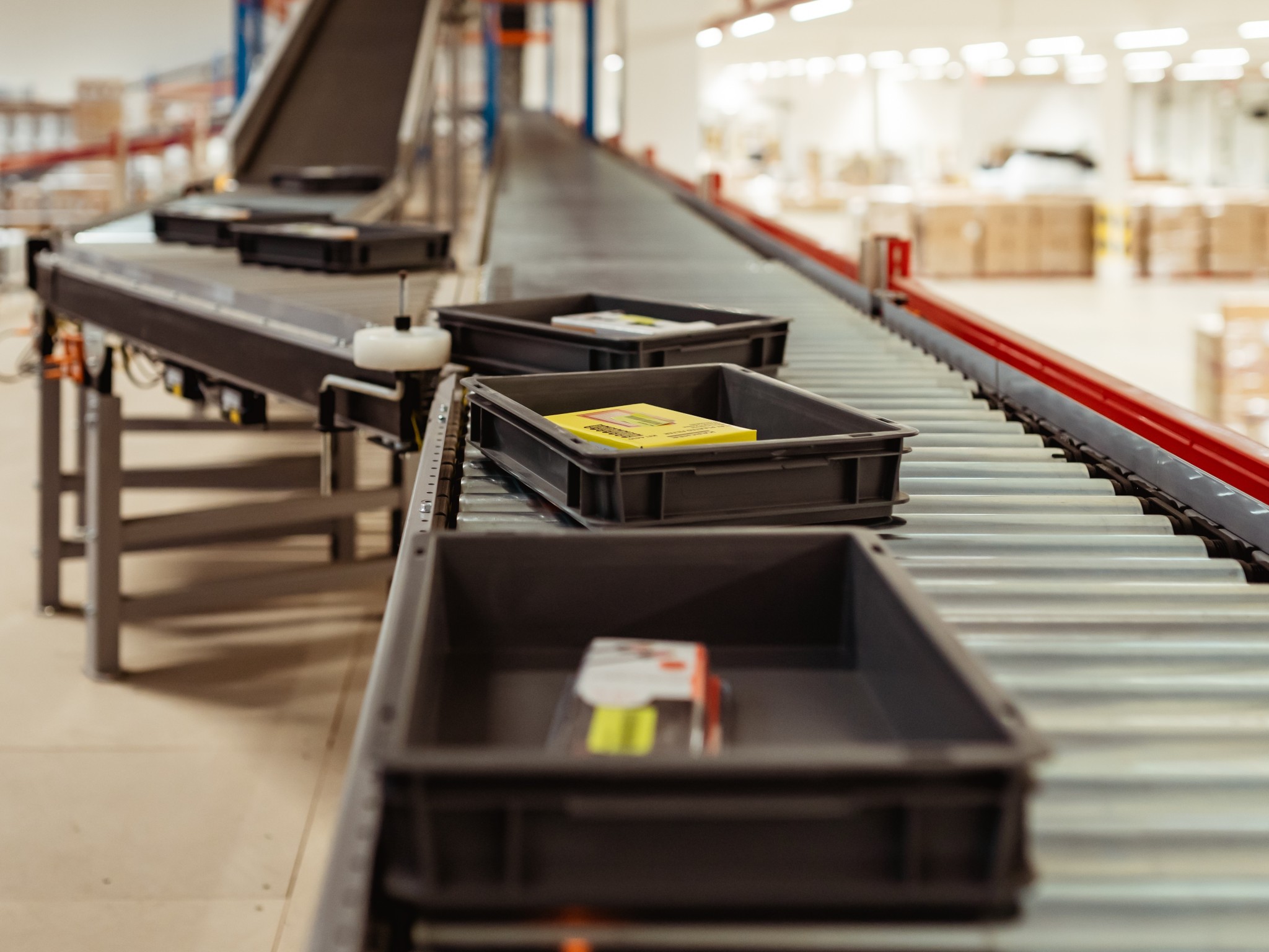 Dopravníková linka pro velkoobjemový výdej balíku-22