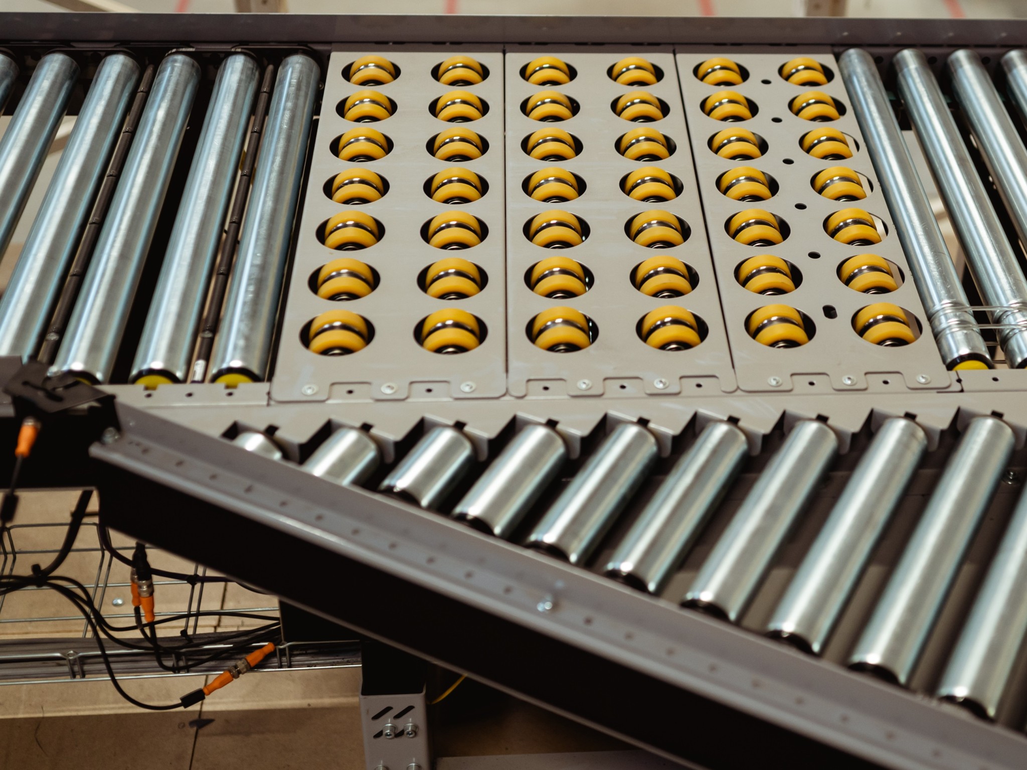 Dopravníková linka pro velkoobjemový výdej balíku-23