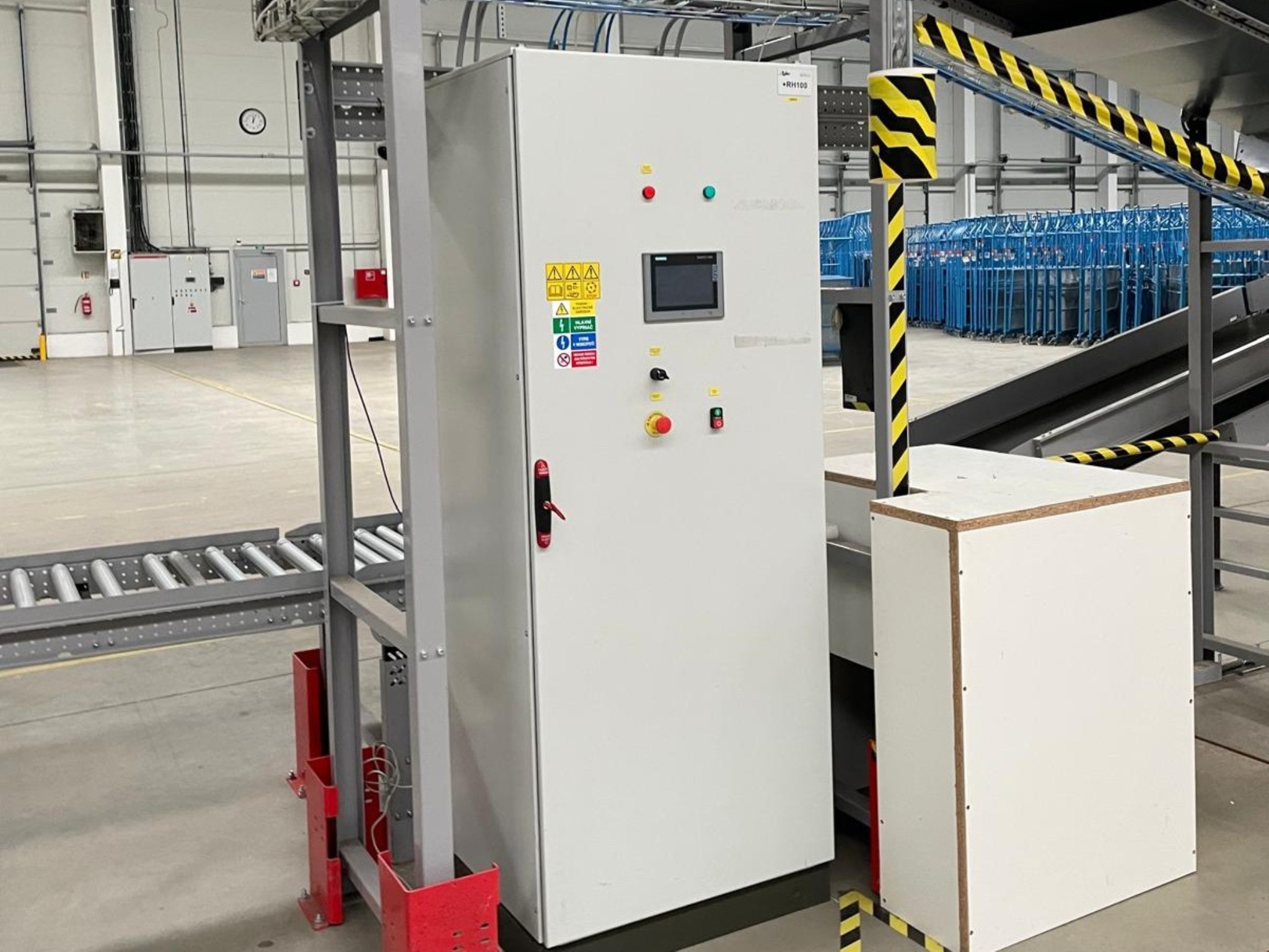 Dopravníková linka pro velkoobjemový výdej balíku-4