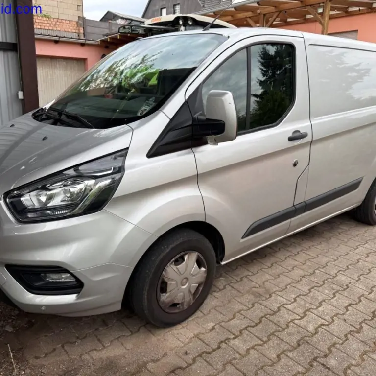 Transporter (příplatek se může změnit) Ford Transit Custom 280 L1H1 Trend