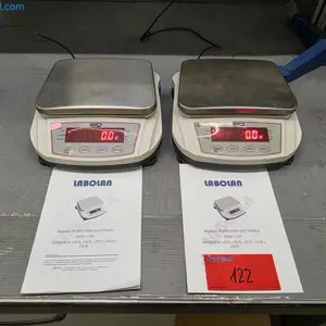 2 Elektronische precisieweegschalen LABOLAN LT-D6000