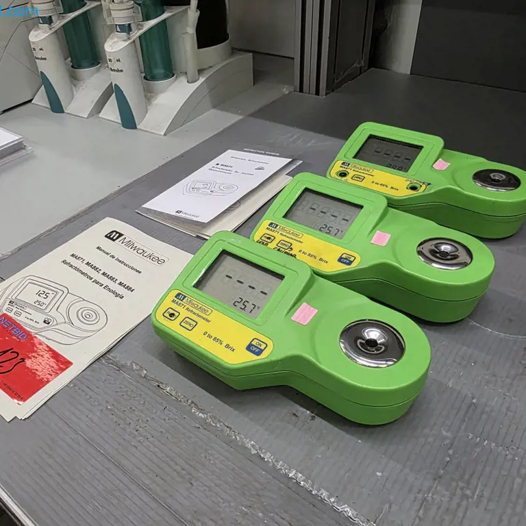 3 Refractometer MILWAUKEE MA871