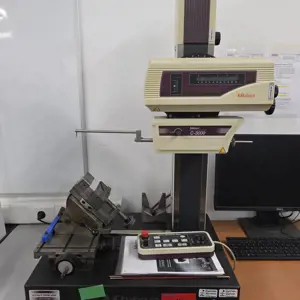 Contourmeetapparaat MITUTOYO CONTRACER CV-3100S4
