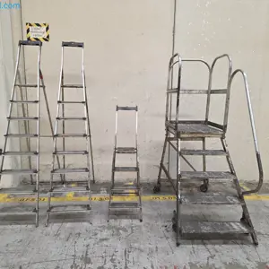 4 Aluminium ladders