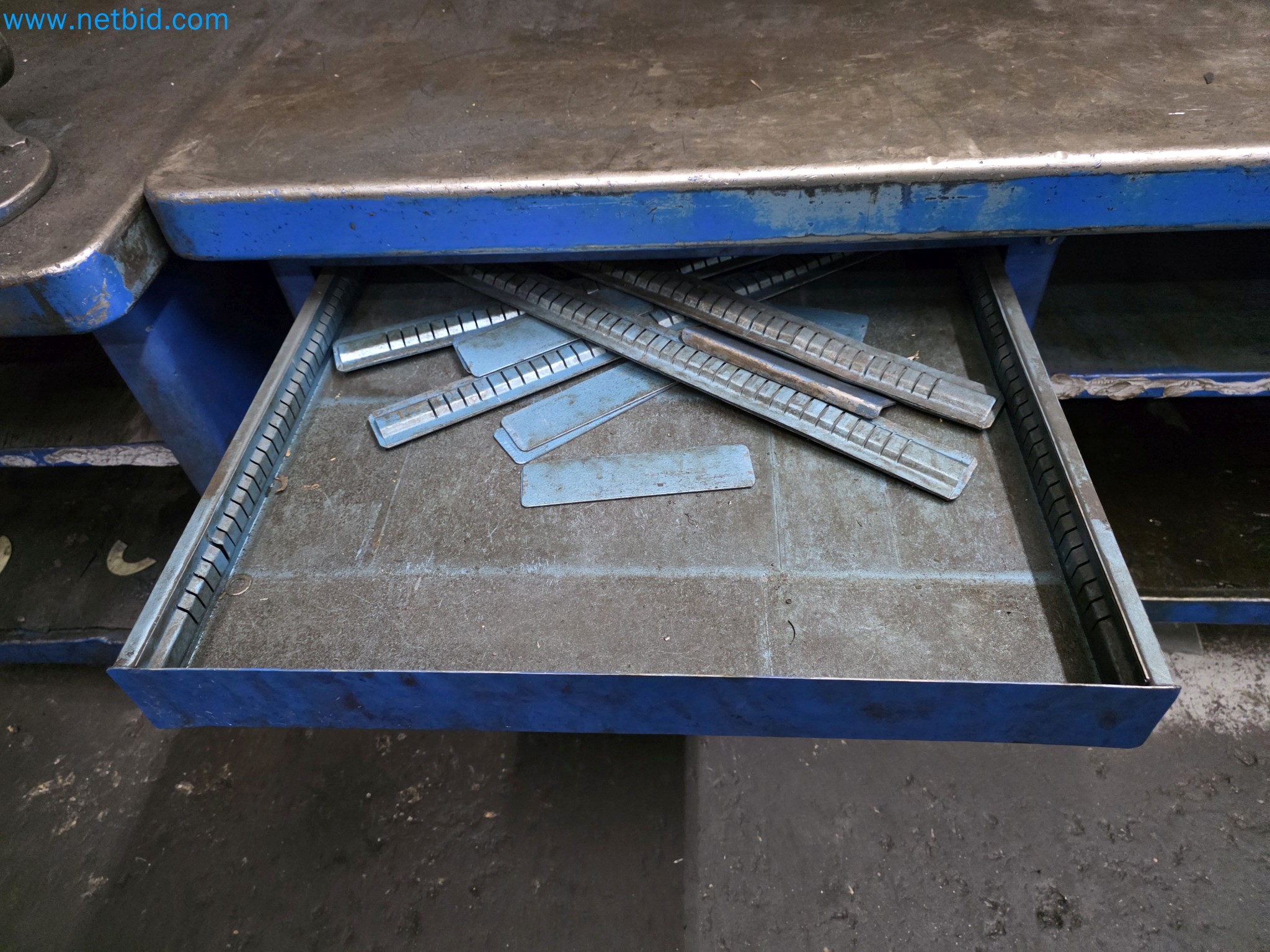 Venta Exclusiva por Insolvencia: Maquinaria, Herramientas y Equipos de Planta de Nano Automotive en España-12