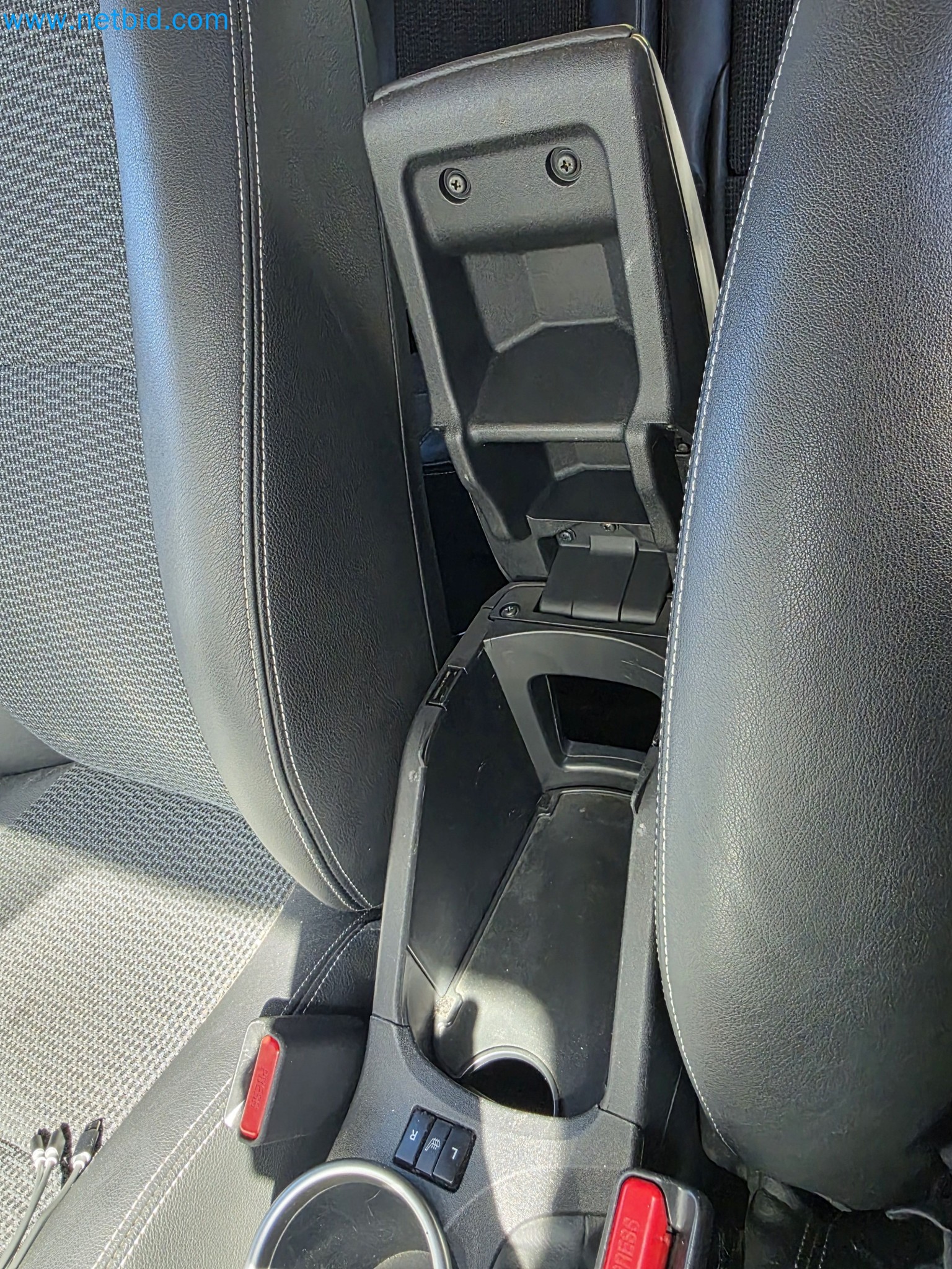 Venta Exclusiva por Insolvencia: Maquinaria, Herramientas y Equipos de Planta de Nano Automotive en España-28