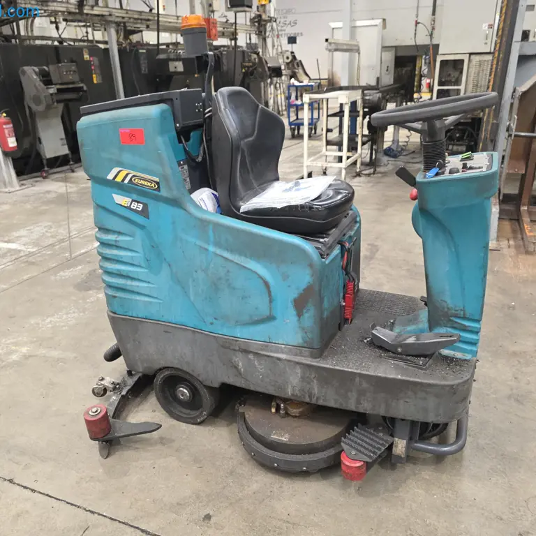Ride-on Scrubber-dryer EUREKA E 83