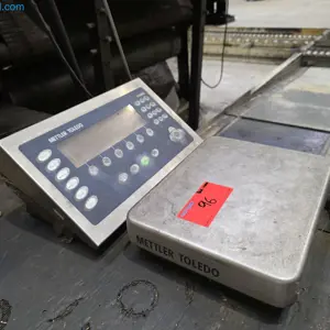 Industrial Scale METTLER TOLEDO IND 690 Desk