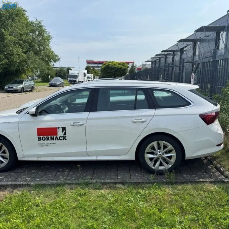 Passenger car (Knockdown is subject to approval) Skoda Octavia
