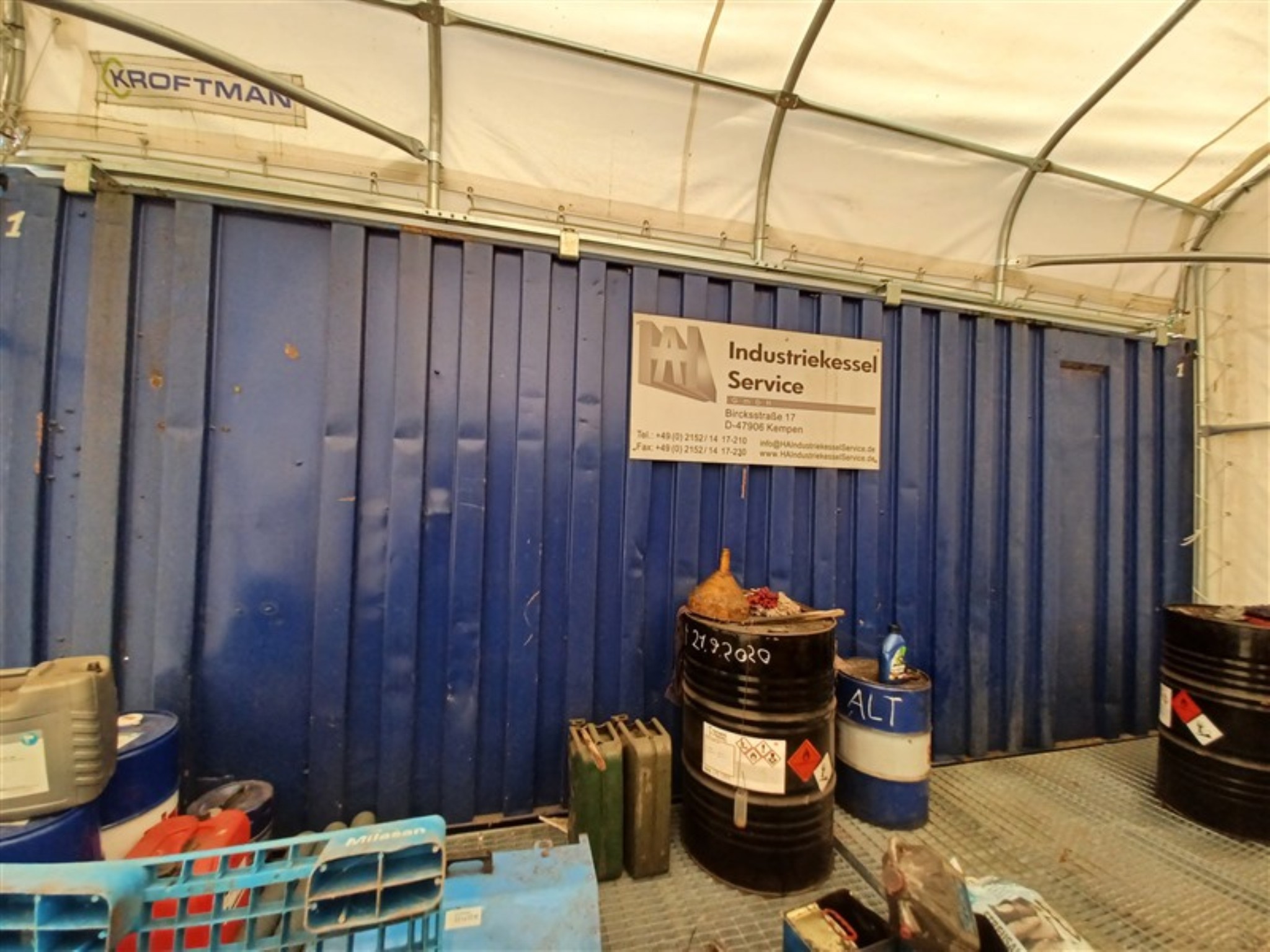 Dobře udržované dílenské vybavení a stroje z bývalé firmy Hülsenbusch Apparatebau.-5