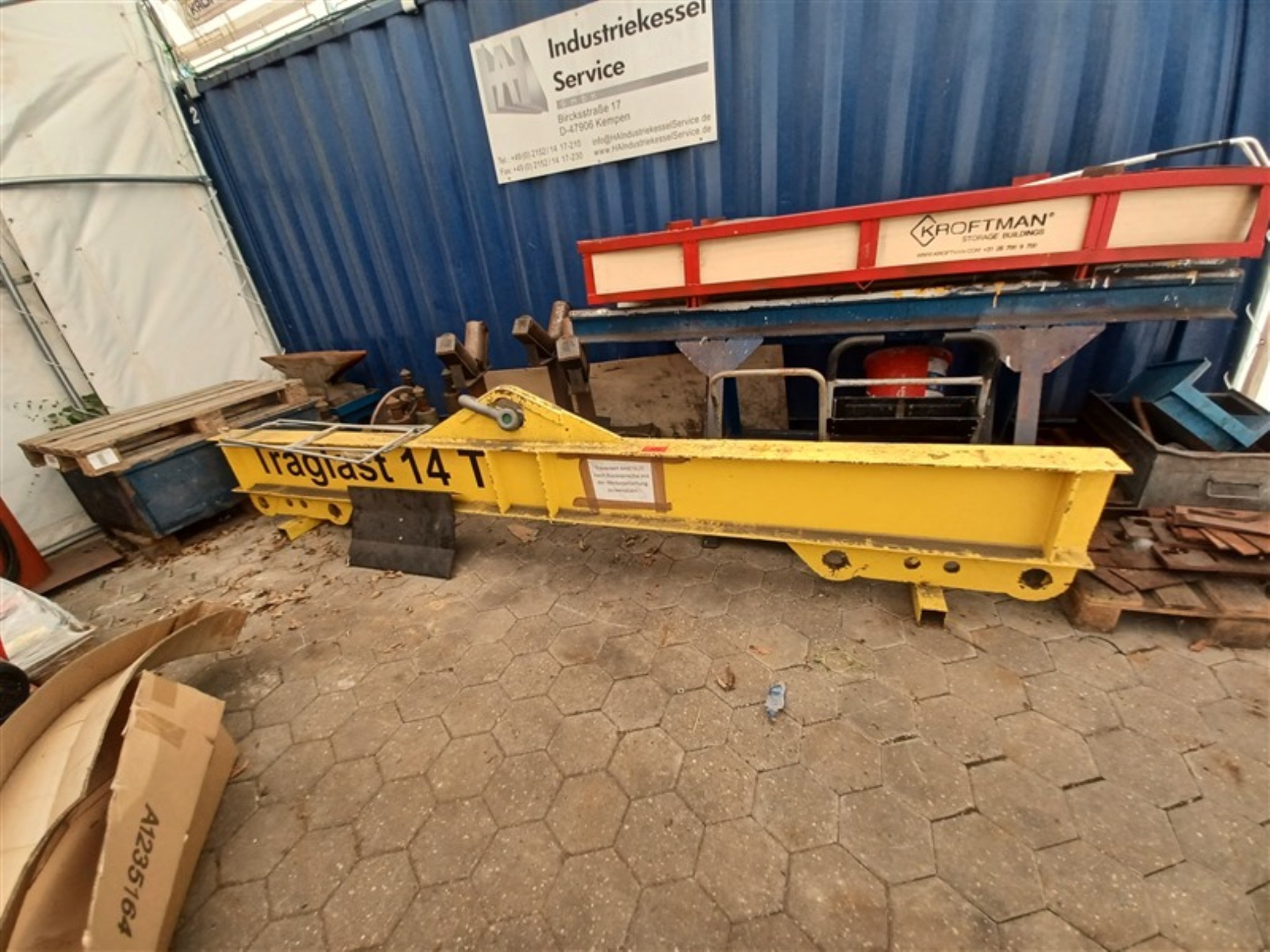 Dobrze utrzymany sprzęt warsztatowy i maszyny dawnej firmy Hülsenbusch Apparatebau-1