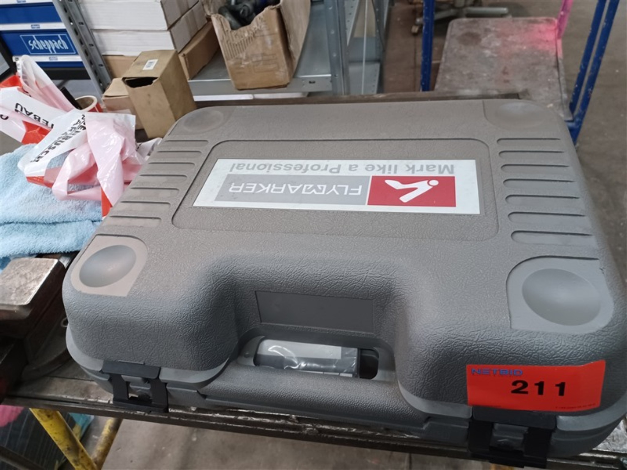 Dobrze utrzymany sprzęt warsztatowy i maszyny dawnej firmy Hülsenbusch Apparatebau-2