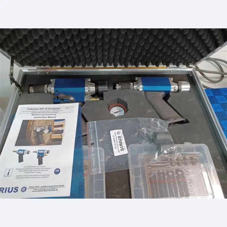 un équipement d'atelier bien entretenu ainsi que des machines de la société Hülsenbusch Apparatebau-1