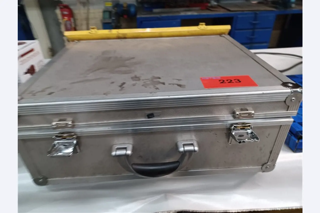 un équipement d'atelier bien entretenu ainsi que des machines de la société Hülsenbusch Apparatebau-2