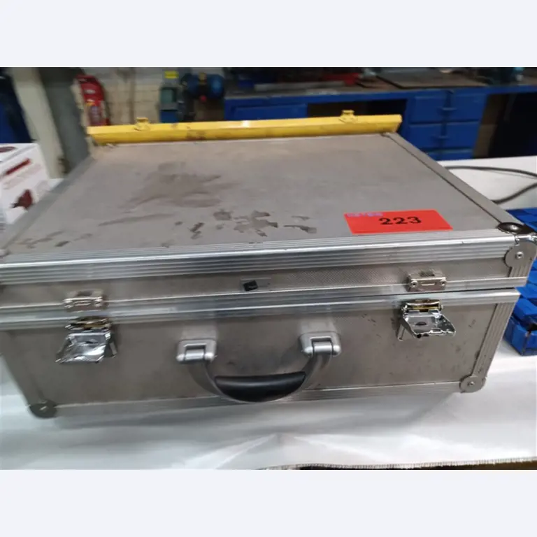 un équipement d'atelier bien entretenu ainsi que des machines de la société Hülsenbusch Apparatebau-2