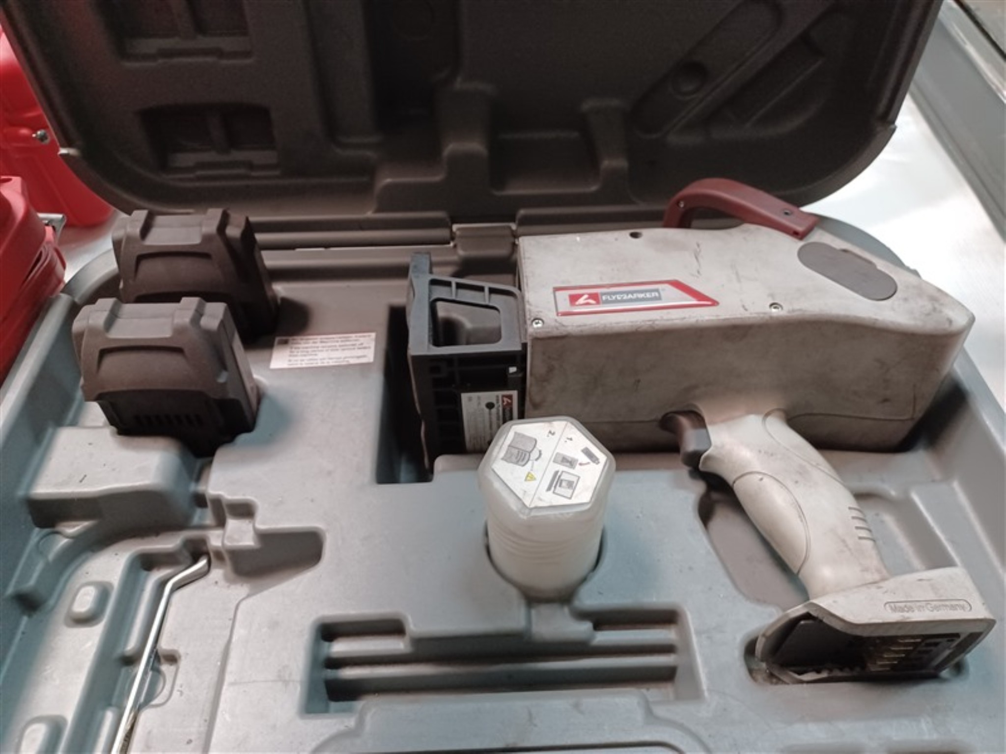 Dobře udržované dílenské vybavení a stroje z bývalé firmy Hülsenbusch Apparatebau.-1