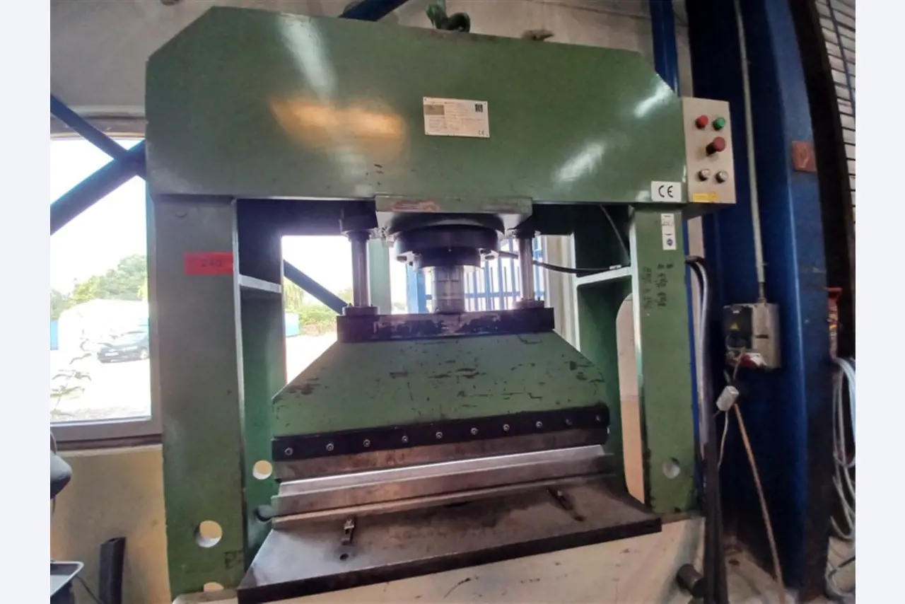 Well-maintained workshop equipment and machines from fmr. Hülsenbusch Apparatebau-3