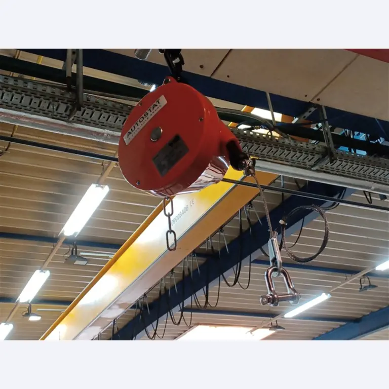 un équipement d'atelier bien entretenu ainsi que des machines de la société Hülsenbusch Apparatebau-1