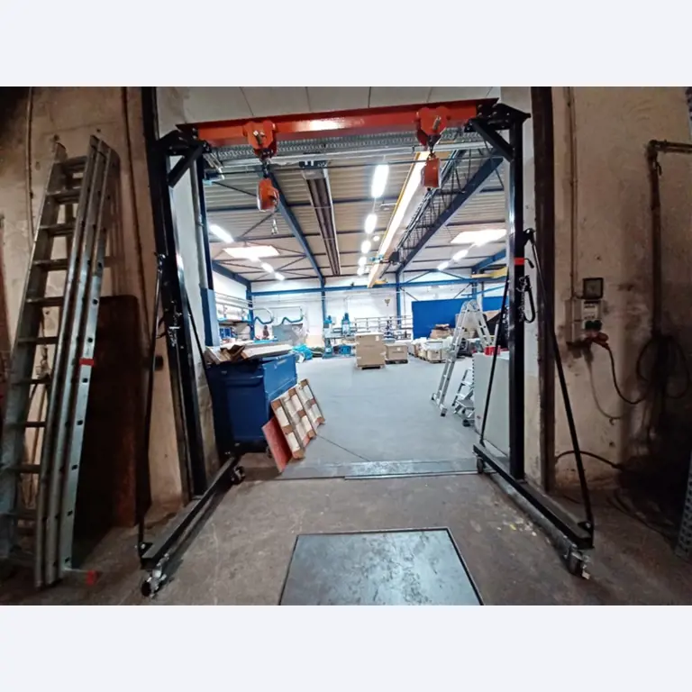 un équipement d'atelier bien entretenu ainsi que des machines de la société Hülsenbusch Apparatebau-2