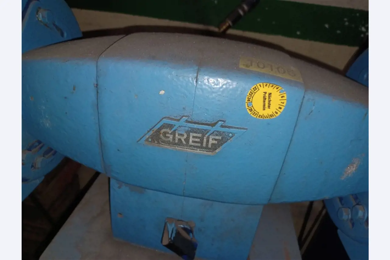 Equipement d'atelier bien entretenu et machines de l'ancienne société Hülsenbusch Apparatebau-2