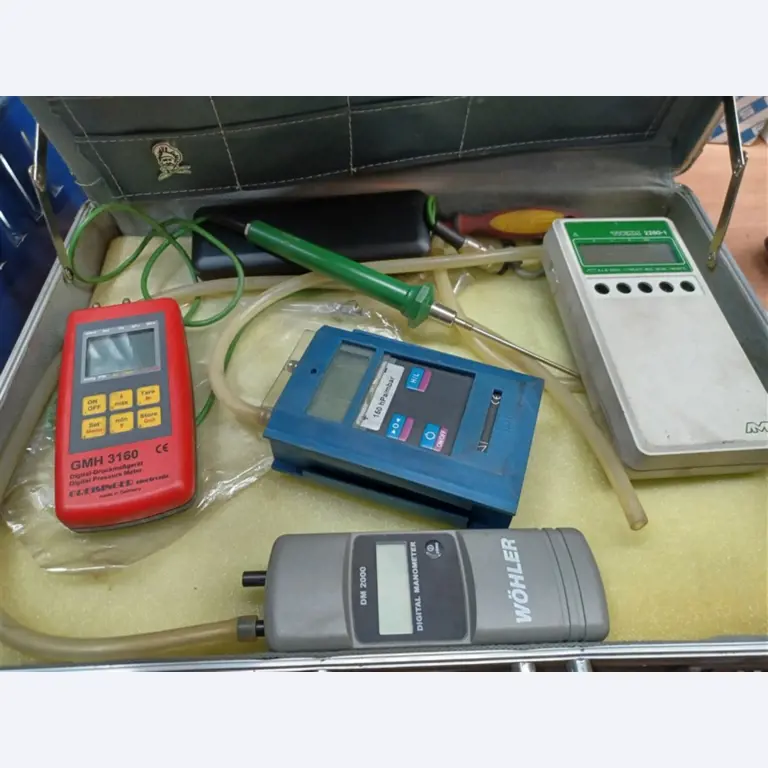 Goed onderhouden werkplaatsapparatuur en machines van het voormalige bedrijf Hülsenbusch Apparatebau-1