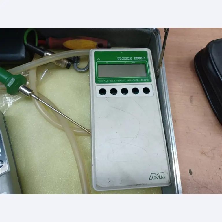 Goed onderhouden werkplaatsapparatuur en machines van het voormalige bedrijf Hülsenbusch Apparatebau-6