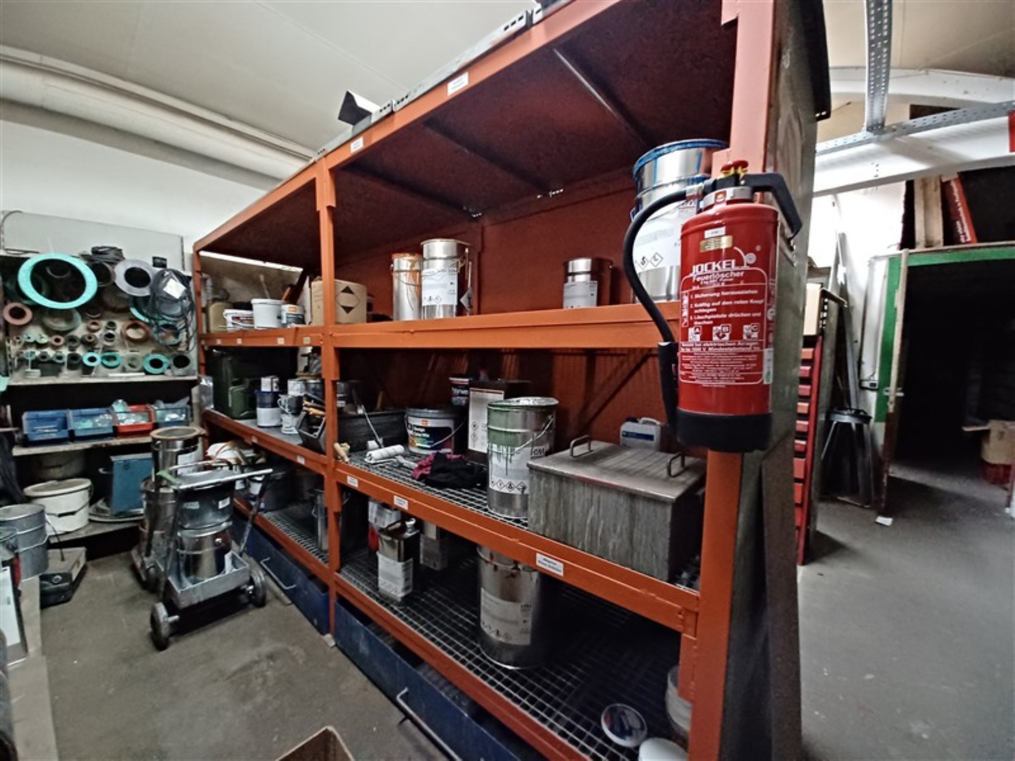 Equipement d'atelier bien entretenu et machines de l'ancienne société Hülsenbusch Apparatebau-19