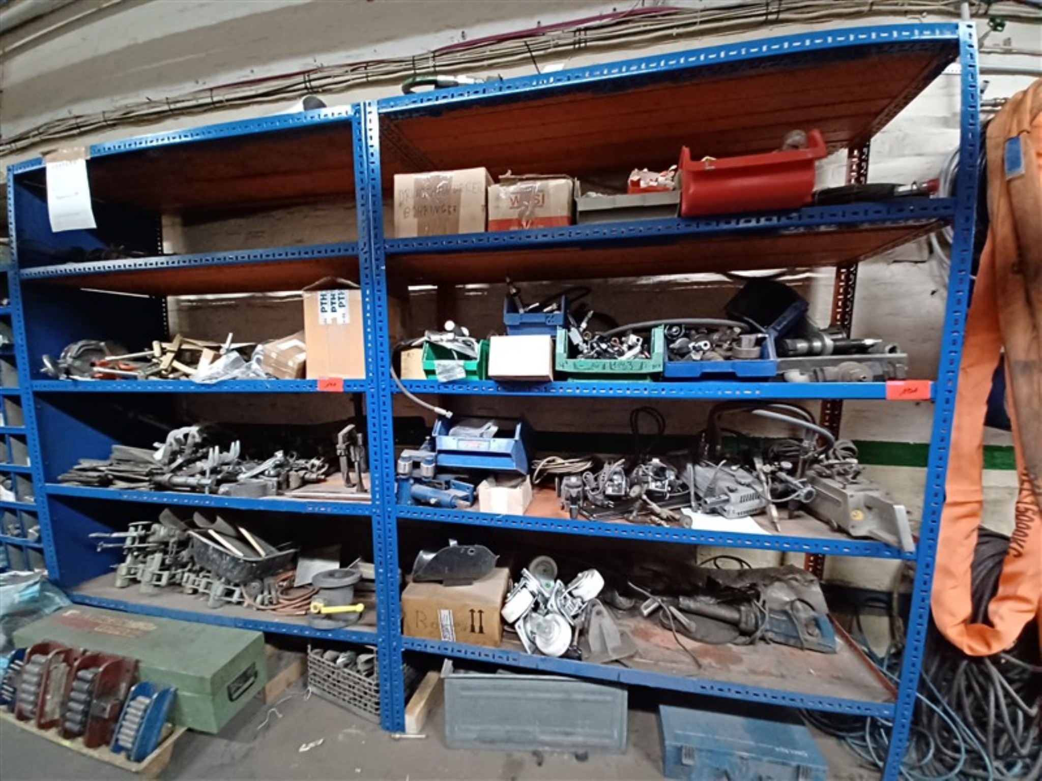 Equipement d'atelier bien entretenu et machines de l'ancienne société Hülsenbusch Apparatebau-6