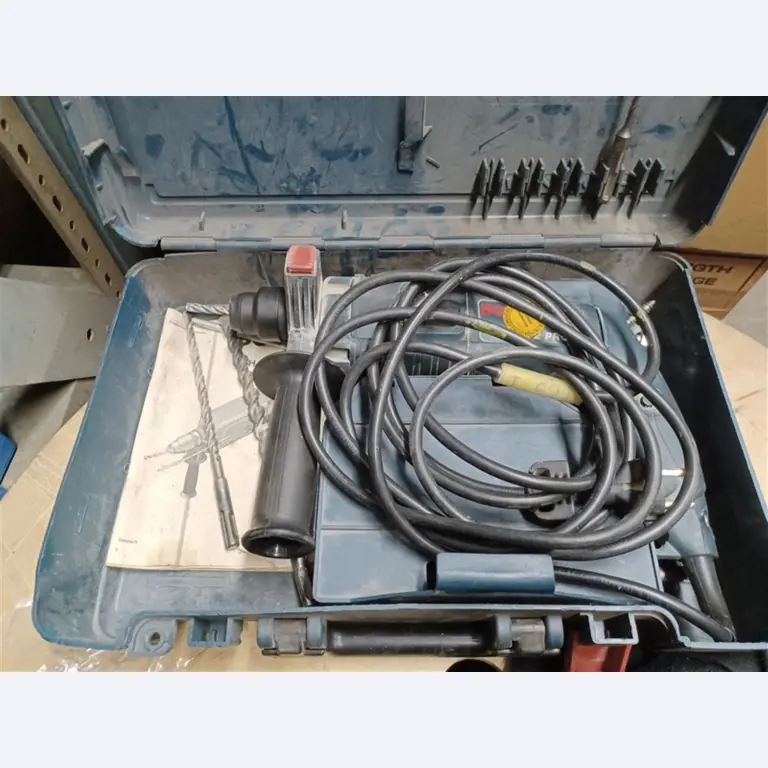 Dobrze utrzymany sprzęt warsztatowy i maszyny dawnej firmy Hülsenbusch Apparatebau-1