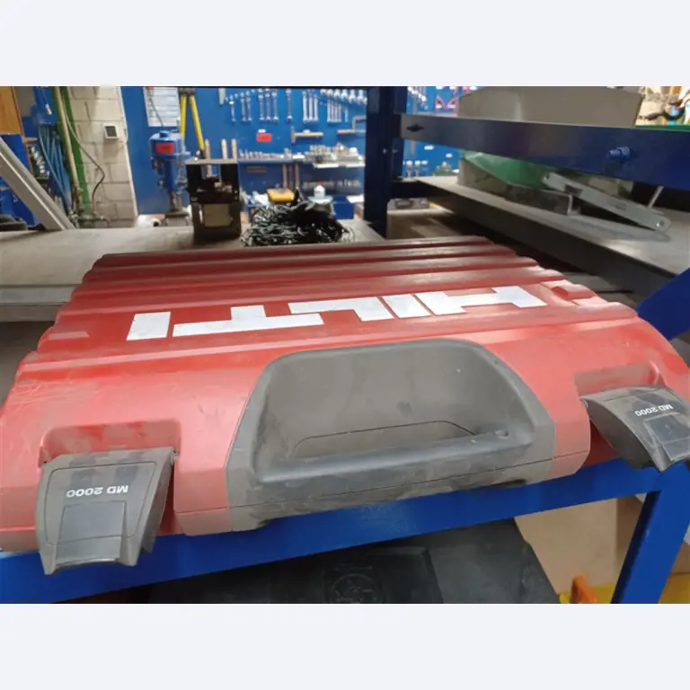 Dobrze utrzymany sprzęt warsztatowy i maszyny dawnej firmy Hülsenbusch Apparatebau-4