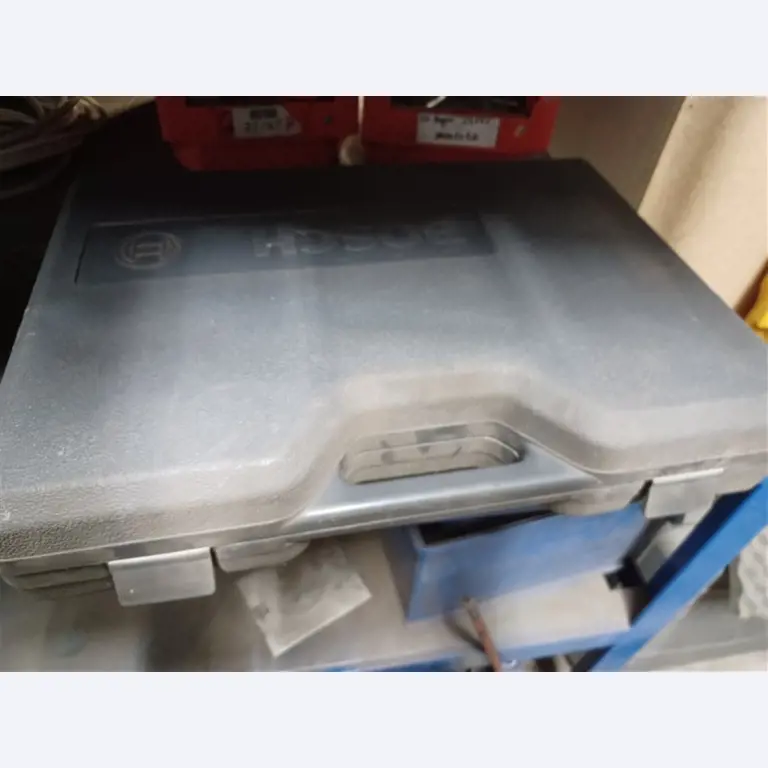 Dobrze utrzymany sprzęt warsztatowy i maszyny dawnej firmy Hülsenbusch Apparatebau-6