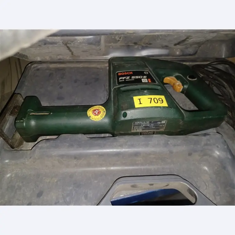 Dobrze utrzymany sprzęt warsztatowy i maszyny dawnej firmy Hülsenbusch Apparatebau-7