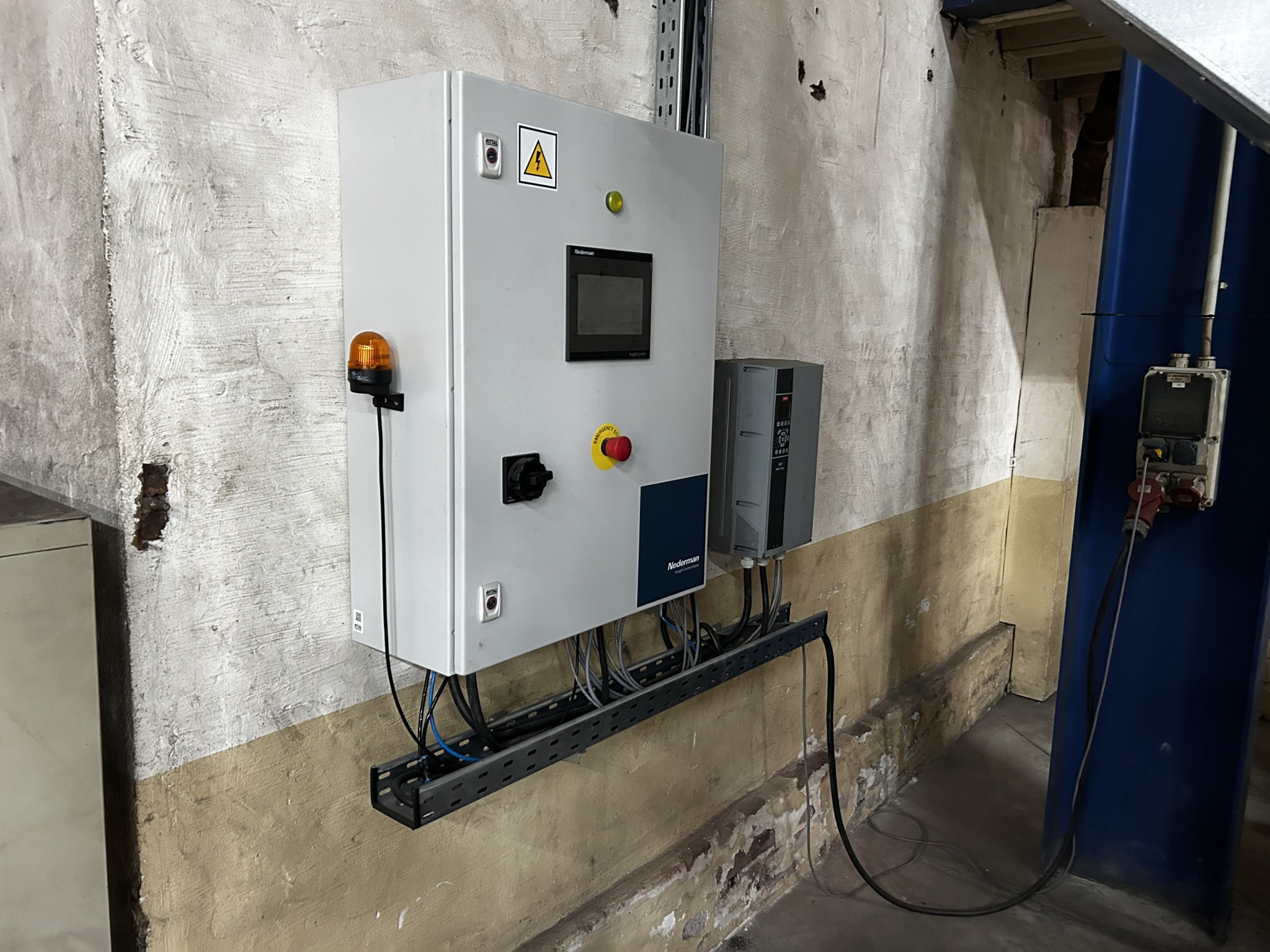 Máquinas e equipamentos de oficina bem conservados da antiga empresa Hülsenbusch Apparatebau-6